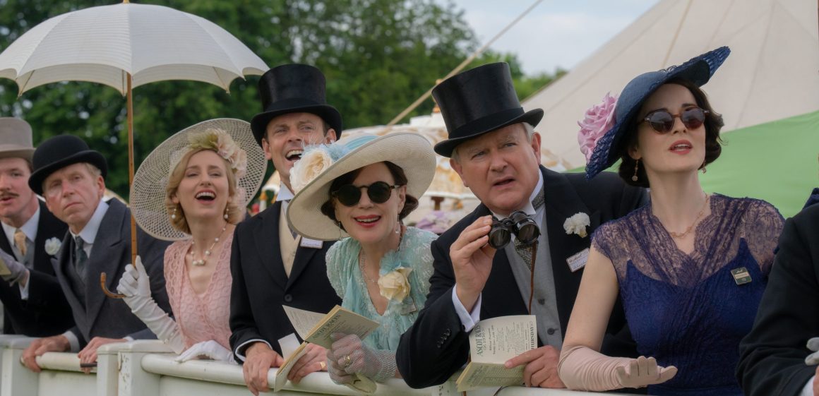 4226_D030_02755_R

(L to R) Laura Carmichael stars as Lady Edith, Harry Hadden-Paton as Bertie Hexham, Elizabeth McGovern as Cora Grantham, Hugh Bonneville stars as Robert Grantham and Michelle Dockery as Lady Mary in DOWNTON ABBEY: The Grand Finale, a Focus Features release.

Credit: Rory Mulvey / © 2025 FOCUS FEATURES LLC